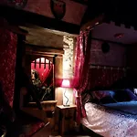 Апартаменты Le Relais Magique Des Sorciers Et Ses Enigmes Servas (Gard)