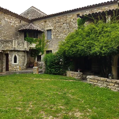 Le Relais Magique Des Sorciers Et Ses Enigmes *