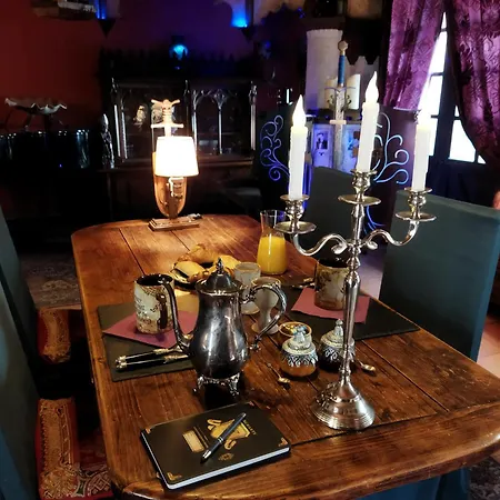 Le Relais Magique Des Sorciers Et Ses Enigmes Servas (Gard)