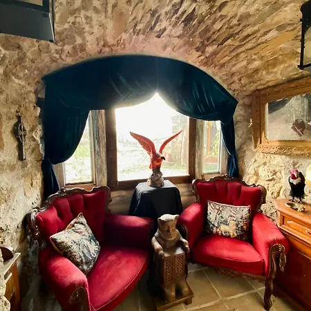 Le Relais Magique Des Sorciers Et Ses Enigmes Apartmán *