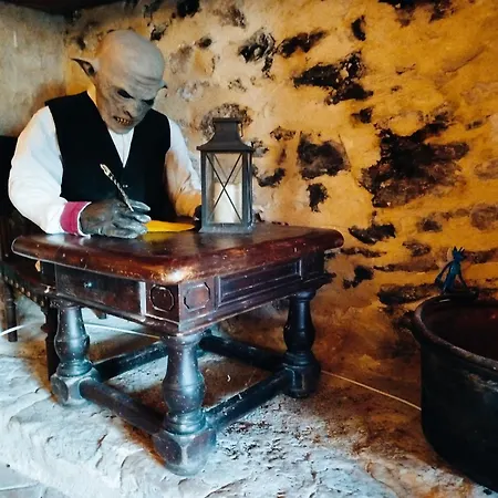 Le Relais Magique Des Sorciers Et Ses Enigmes Apartmán