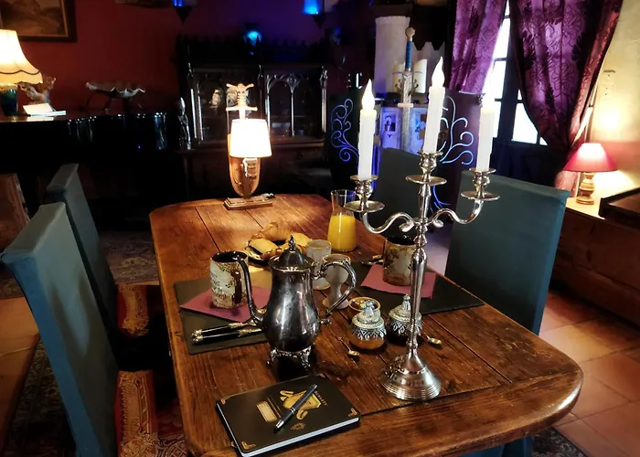 Le Relais Magique Des Sorciers Et Ses Enigmes Servas (Gard)